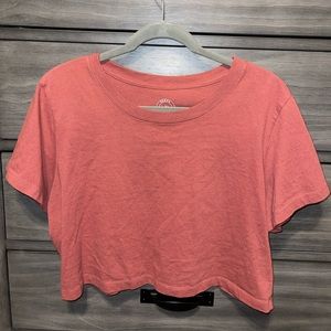 Cute cropped t shirt from urban outfitters! Size L.